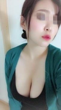 丁丁 163cm/Ecup/29歲  超級大奶，堅挺柔軟 可品鮑，69 修長美...