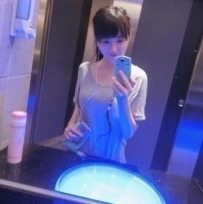 彎彎 156cm.44kg.Ccup.21歲  俏皮可愛 很愛笑 身材小隻
