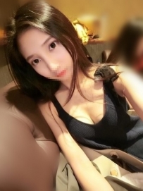 露米 165/46/D/46kg 外拍模特 美乳朝天挺