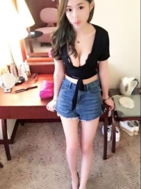 香草 163cm.47kg.Dcup.24歲 超正美容師，性感美女